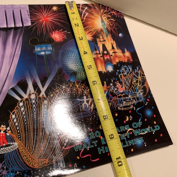 VINTAGE 1992 DISNEY WALL CALENDAR. - Picture 11 of 12